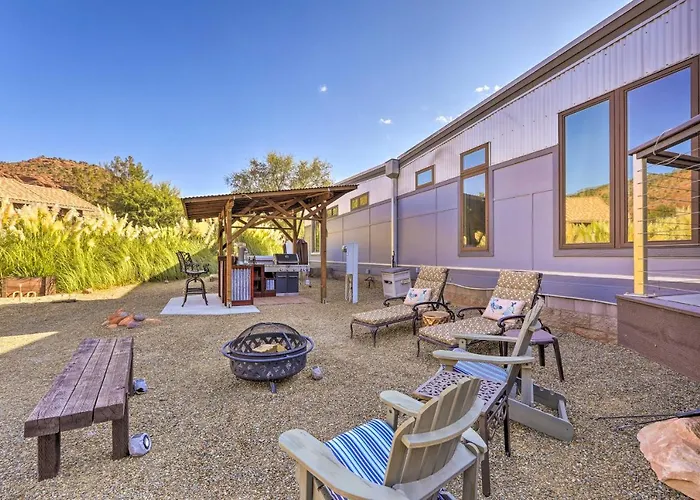 Holiday home Hot Tub & Fire Pit: Pet-friendly