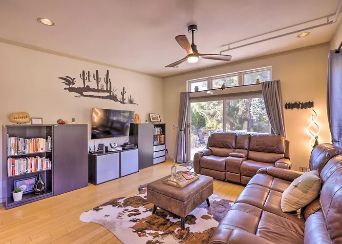 Holiday home Hot Tub & Fire Pit: Pet-friendly *