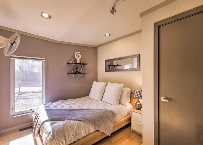 Hot Tub & Fire Pit: Pet-friendly *
