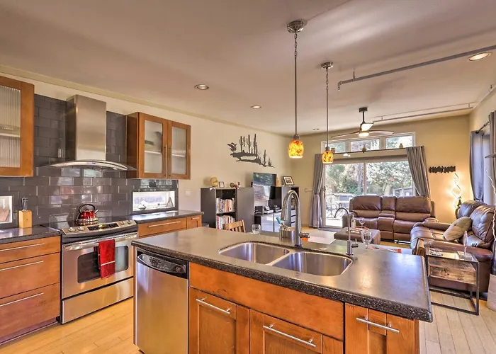 Holiday home Hot Tub & Fire Pit: Pet-friendly *