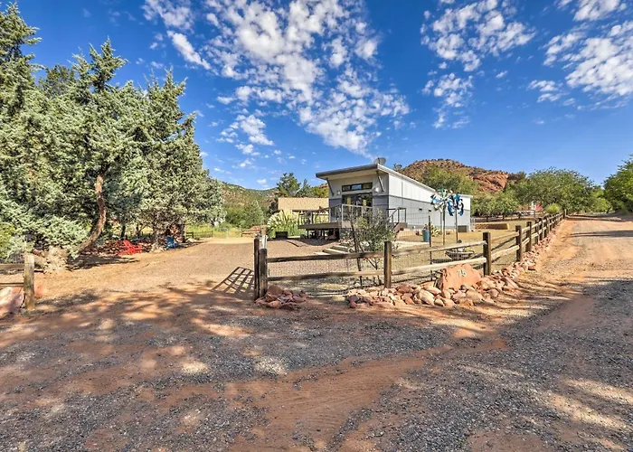 Hot Tub & Fire Pit: Pet-friendly Holiday home